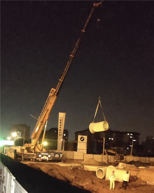 崇川区“弯臂矫正”—— 吊车的 “形变补偿” 技术